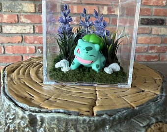 Bulbasaur Pokémon Grass Type Forest Scene Floral Terrarium Diorama in Small Square Plastic Display Box