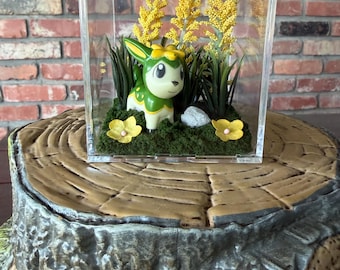 Deerling Summer Form Pokémon Grass Type Normal Type Forest Scene Floral Terrarium Diorama in Small Square Plastic Display Box