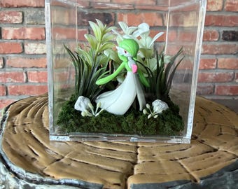 Gardevoir Pokémon Fairy Type Psychic Type Forest Scene Floral Terrarium Diorama in Small Square Plastic Display Box