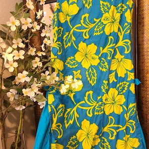 Vintage 60&#39;s Blue and Green Hibiscus Print Sheath Dress by Royal Hawaiian