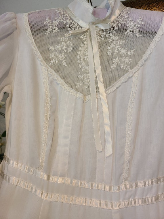 Vintage 70's Gunne Sax Style White Wedding Dress - image 2