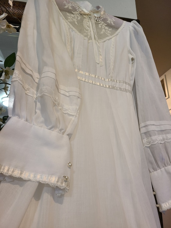 Vintage 70's Gunne Sax Style White Wedding Dress - image 3