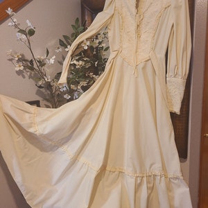 Vintage 70&#39;s Gunne Sax Style Cream Prairie Wedding Dress