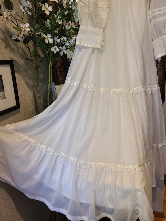 Vintage 70's Gunne Sax Style White Wedding Dress - image 4