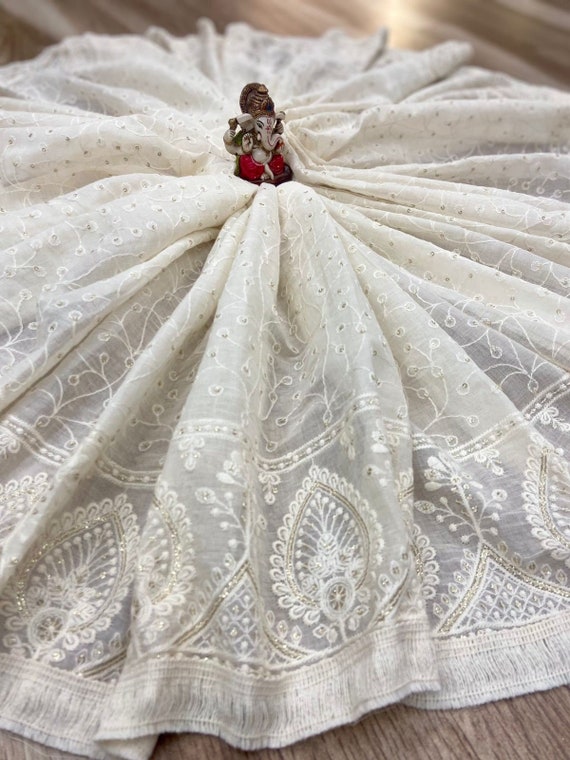 Dyeable Off-White Dupatta with Soft Mulmul Fabric & Lakhnavi Embroidery