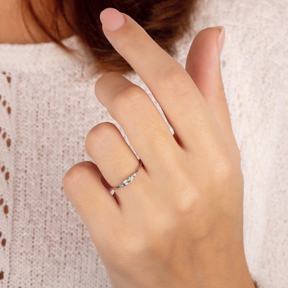 Small Minimalist Womens Silver Ring, Delicate Promise Ring, Simple