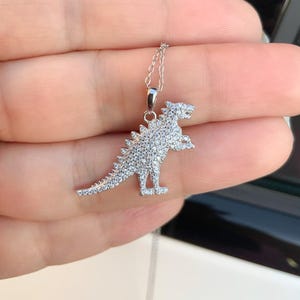 Colar T-Rex/Pingente de Dinossauro de Prata Pave CZ/Amuleto de Tiranossauro Rex Dino em uma Corrente/Joia de Animal de Prata/Presente Jurássico Paleontologia