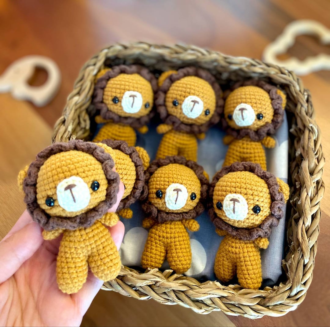 Lion King Baby Shower, Lion Keychain, Lion Carr Mirror Hanging, Crochet