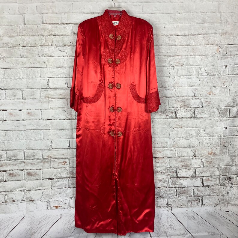 Vintage Red Chinese Mandarin Lined Long Sleeve Robe Quilted Detail Sun ...