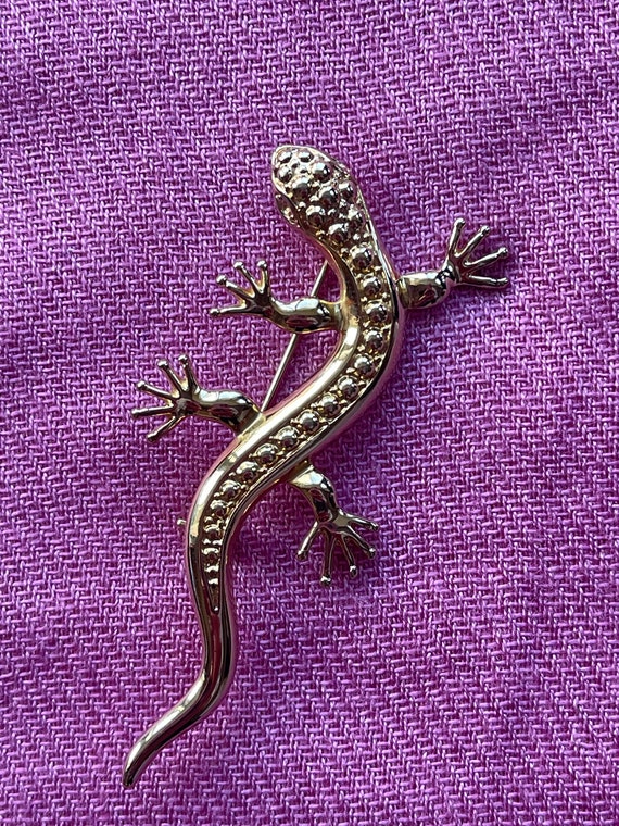 Goldtone Salamander brooch pin