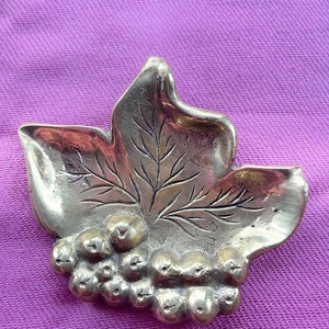 Brass leaf dish