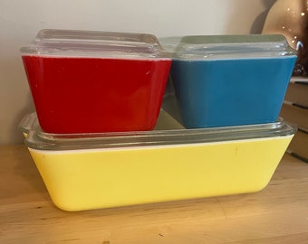 PYREX PRIMARY Color Fridgies and Nesting Mixing Bowls 1950s Vintage Kitchen