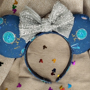 a MADAM LEOTA Haunted Mansion Grim Grinning Ghosts Hitchhiking Ghosts Master Gracey Hatbox Ghost Disney World Disneyland Attraction Ears