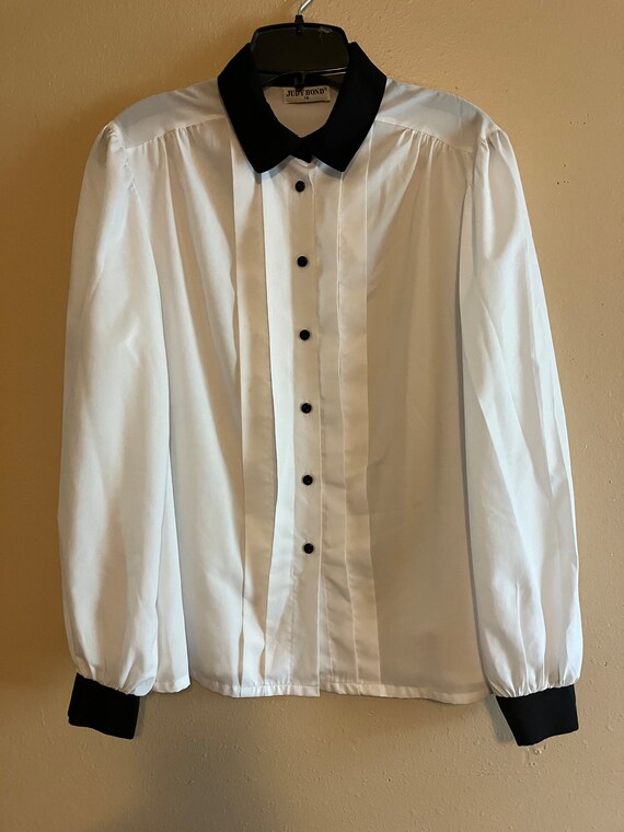 Judy Bond White LS Blouse