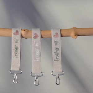 Schlüsselband kurz, Ausweisband, Handband, Schlaufenband, Schlüsselanhänger, Taschenbaumler Erzieher mit Herz