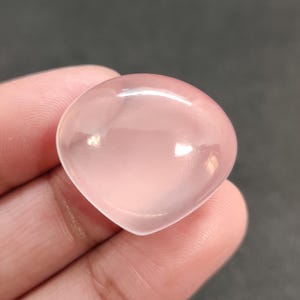 Cabochon de quartz rose en forme de cœur, 26 x 23 x 9 mm. 36,10 carats. Pierres précieuses non serties Quartz rose Pour bague pendante Pierre de la taille d'un bijou.