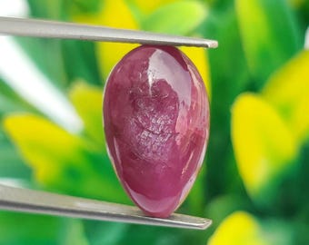 Rubino naturale a forma di pera, 7,70 carati, 15x9x5 mm. Rubino rosso rosato, pietra preziosa sciolta, taglio cabochon