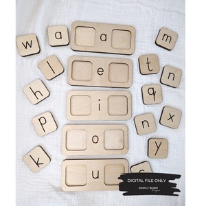 Houten CVC-bord SVG, houtspellingspel SVG, kleuterschool SVG, leesblokken SVG, Waldorf SVG, klinkerbord SVG, homeschool leren SVG