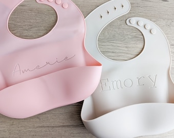 Bavoirs, bavoir personnalisé, bavoir prénom, cadeau première maman, bavoir personnalisé, articles pour bébé, cadeau pour bébé fille, cadeau pour bébé garçon
