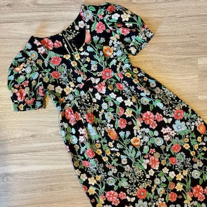 Black Floral Butterfly Bee Novelty Print 70’s Prairie Dress