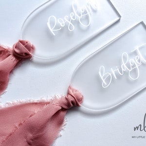 Ribbon Place Cards, Acrylic Place Cards, Luxury Wedding Place Cards, Wedding Guest Name Cards, Luggage Tag Place Card, Frosted Placecards