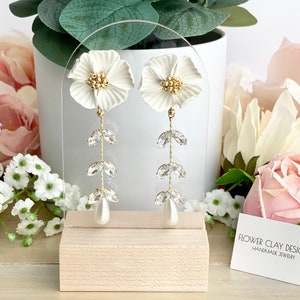 Clay Flower Wedding Earrings, Matte White Clay Bridal Earrings, Boho Mermaidcore Bridal Jewelry, Boho Flower Earrings