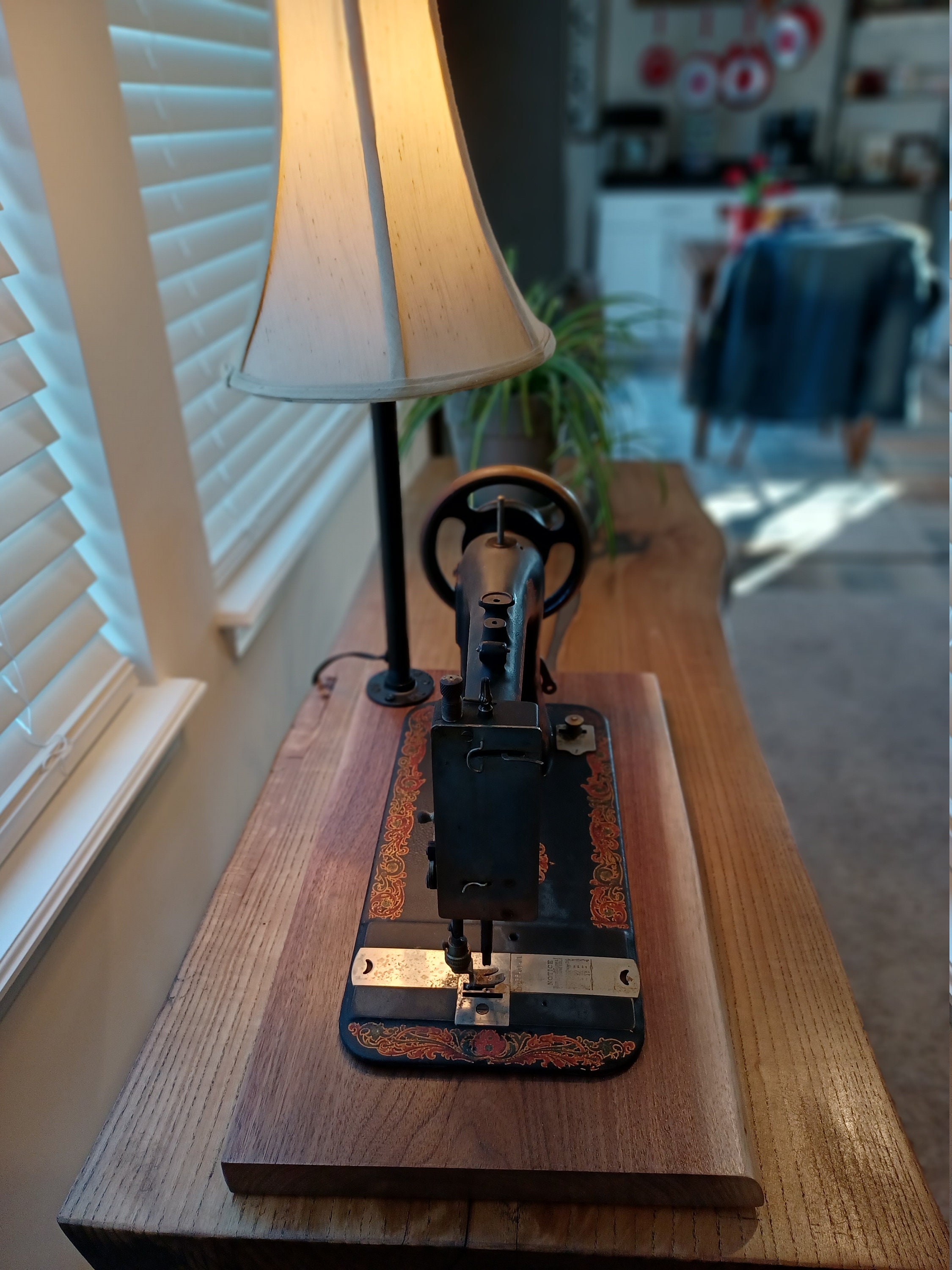 Homemade Vintage Sewing Machine Lamp Etsy