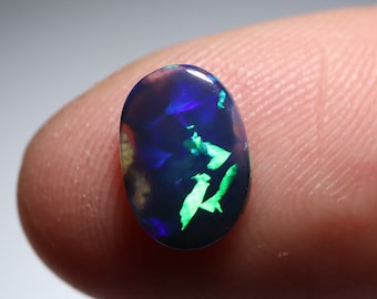 Natural Lightning Ridge Black Opal 0.90 Carat