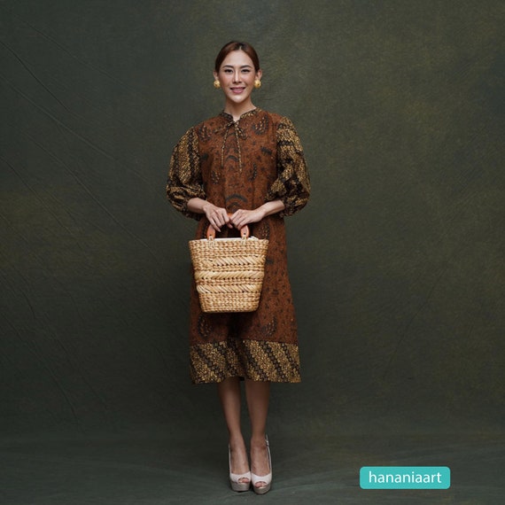 myanmar batik dress design Nuuun Batik Sindenkembang's Exclusive Daggel Design Ethnic Batik Dress for Women