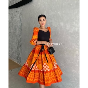 Olla Kleid Tenun Ikitenun Batik Ethnisches gewebtes Kleid