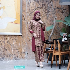 The Elegance of Songket Palembang&#39;s Signature Candra Kebaya by Aisyahnajwa, Kebaya Batik, Kebaya Dress, Kebaya, Kebaya Modern, Kebaya Encim