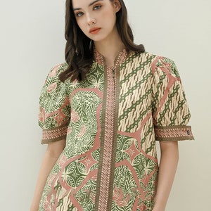 Stijlvolle Batik Blouse met korte mouwen Formele werkkleding Katoen Batik Nuansa Batik, Damesblouse, Batikblouse, Designerblouse