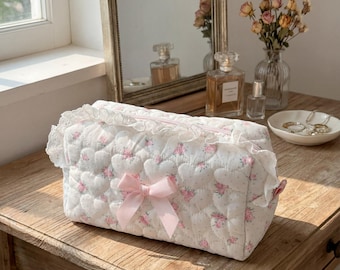 Floral Lace Makeup Bag – Vintage Ditsy Flower Cosmetic Pouch