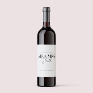 Étiquette de vin de fiançailles, cadeau de fiançailles personnalisé, cadeau de mariage, cadeau de shower de bébé, cadeau de couple, carte de fiançailles, cadeau pour elle
