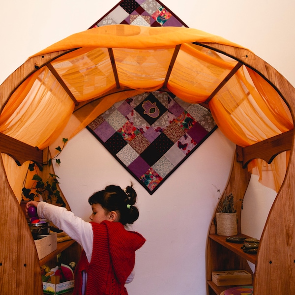 Struttura ludica ad arco, realizzata a mano, mobili per bambini, mobili Waldorf, mobili montessori, mobili di charme, legno naturale