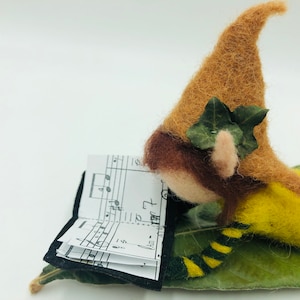 Elf Mobile, Elf with Leaf, Wool Elf, Handmade, Wool Fairies, Waldorf Decoration, Waldorf Fairy, Elemental Beings