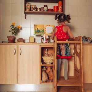 Tower of autonomy, bookshelf, natural wood, handmade, children&#39;s furniture, evolutionary furniture, Montessori furniture, Waldorf furniture