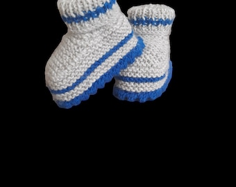 Crochet baby shoes