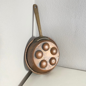 Оld copper pan, tableware . Authentic old copper utensils