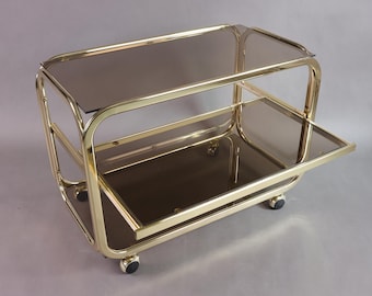 Vintage Gold & Rauchglas Rolltisch | 3-stöckiger Wagen | Mid Century Modern Beistelltisch auf Rollen | 2 Lieferbar