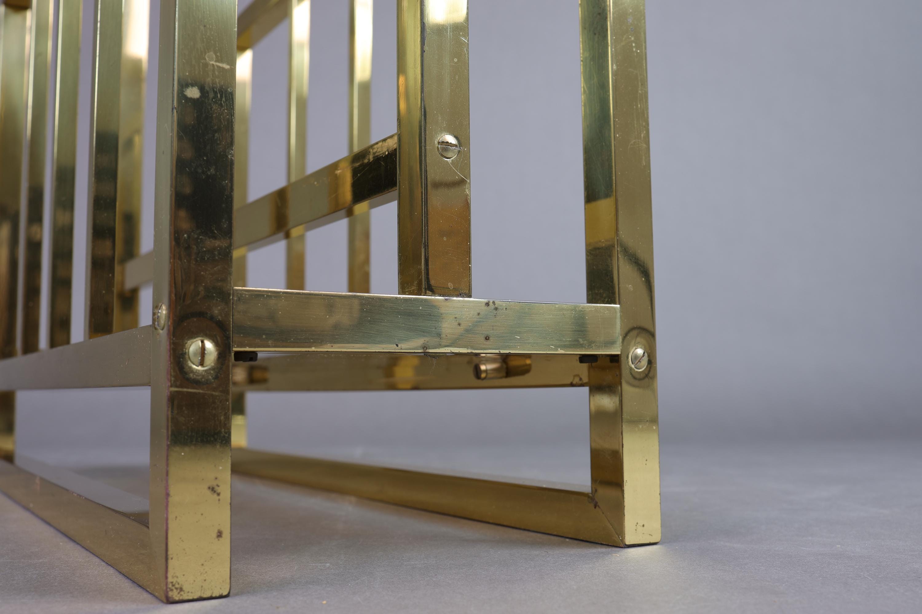 ヴィンテージ真鍮色のマガジンラック、ミッドセンチュリーモダン