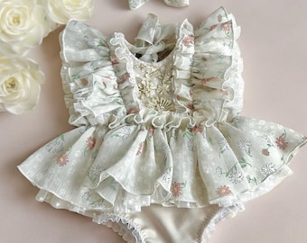 Newborn Lace Romper,Newborn Girl Romper,Newborn baby gift,Pregnancy gift,Newborn Girl Outfit,Newborn Photography Props,Newborn Photo Props