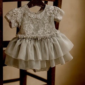 Newborn Baby Girl Grey Lace Romper – Infant Outfit with Ruffles and Tulle Skirt