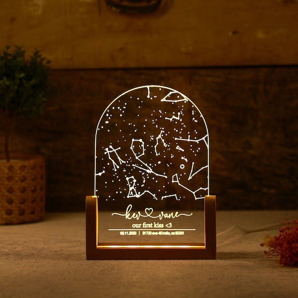 Custom Star Chart Gift for Couples - Personalized Constellation Chart Night Lamp - Star Map on Night Light - Gift for Boyfriend / Girlfriend