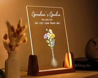 Custom Grandmas Garden - Mothers Day Gift for Grandma - Gift Ideas for Grandma - Personalized Gift for Grandma - Custom Night Light for Gigi