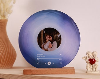Lesbian Gift - 60+ Gift Ideas for 2024