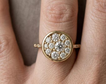 14Kイエローゴールド ダイヤモンドディスククラスターリング、バゲットカットのショルダーアクセント付き