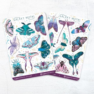 Stickervellen Galaxy Moth - schattige handgemaakte nachtvlinder plakboekstickers, bulletjournal, planners, hemelsblauw paars roze goud