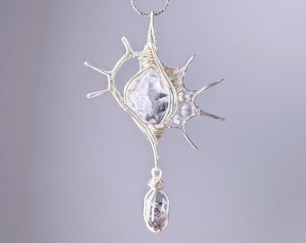 Quartzberry - Colar de arame enrolado em formato de concha com diamante Herkimer natural - Único