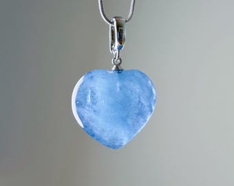 Quartzberry - Colar com Cristal em Formato de Coração de Água-marinha Azul Natural - Peça Única